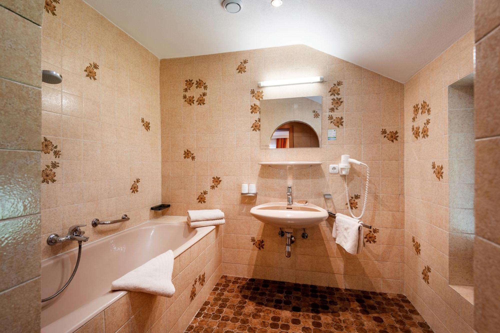 Hotel Garni Birkenhof 메이른호픈 외부 사진